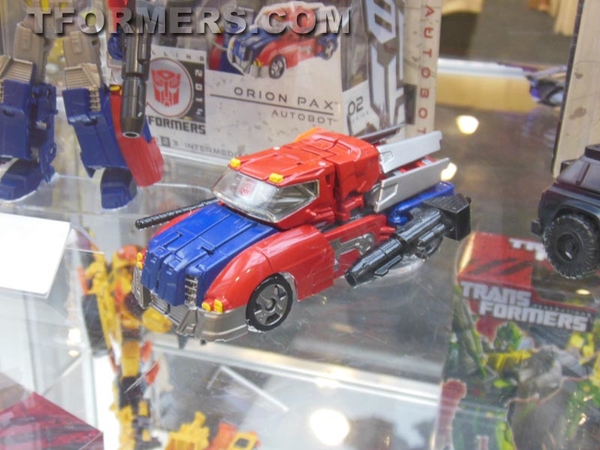 Transformers=botcon 2013 Generatations Prime Paltinum  (87 of 424)